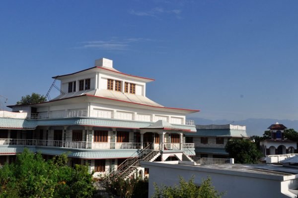 osho-om-bodhisatva-comune-image-03